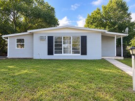 1625 Brentlawn St in Deltona, FL - Building Photo