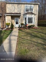 159 Devon Ct in Old Bridge, NJ - Building Photo