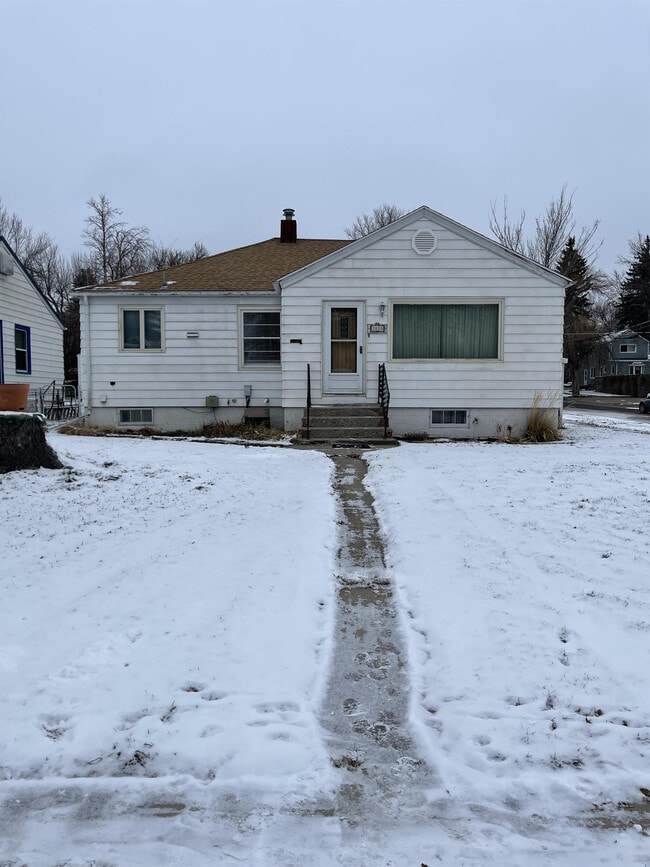 property at 2025 2nd Ave N