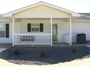 1505 W Central St in Marion, IL - Building Photo - Building Photo