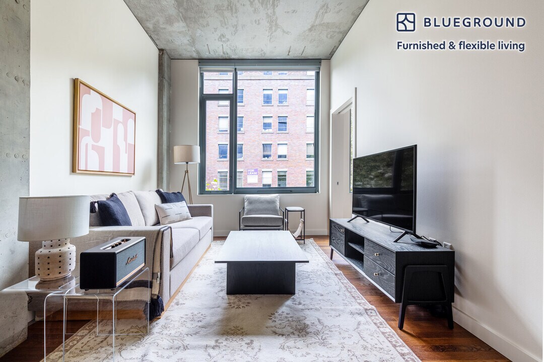 520 Occidental Ave S-Unit -FL4-ID43 in Seattle, WA - Building Photo