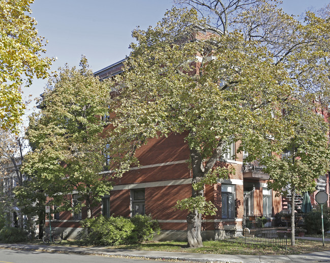 5197 Durocher in Montréal, QC - Building Photo - Primary Photo