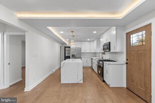 5434 Dogwood Rd in Woodlawn, MD - Building Photo