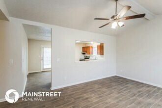 10103 Lancewood Rd in Louisville, KY - Building Photo - Building Photo