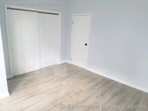 4 Webster Ave in Somerville, MA - Building Photo - Building Photo