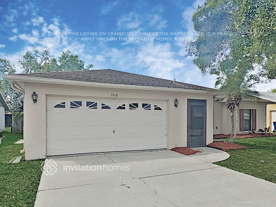 3616 75 Dr E in Sarasota, FL - Building Photo