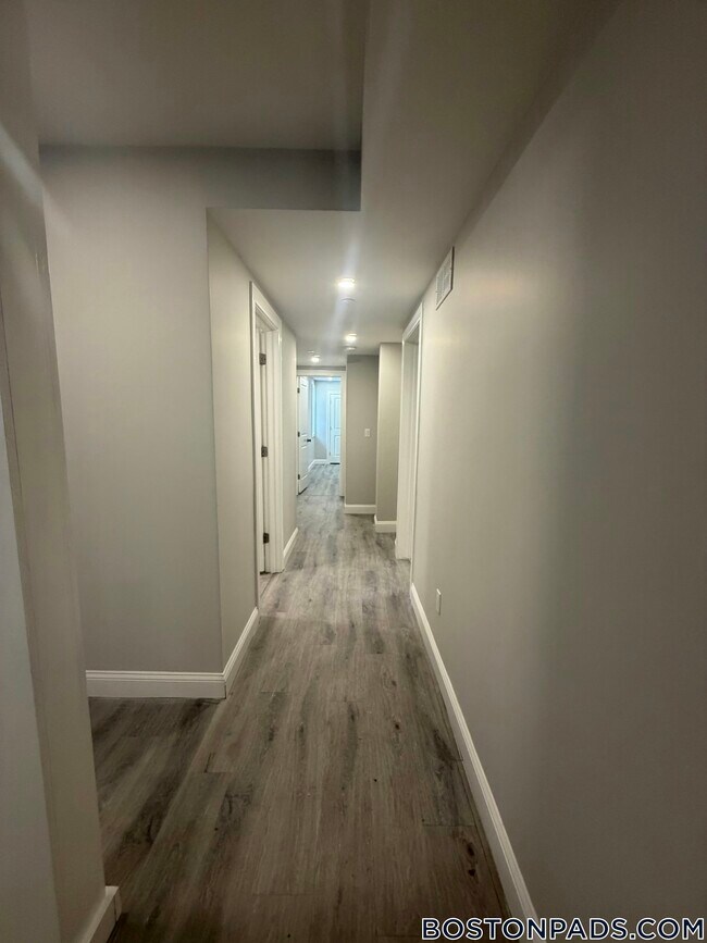 13 Pierce St in Boston, MA - Building Photo - Building Photo