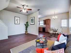830 Parkplace Rdg in Princeton, TX - Foto de edificio - Building Photo