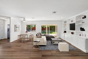 23906 Hamlin St in Los Angeles, CA - Building Photo