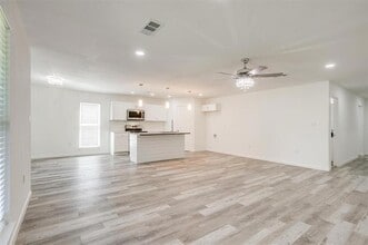 114 Kentucky in Walnut Springs, TX - Building Photo - Building Photo