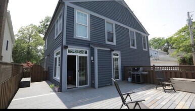 1524 Gregory Ave in Wilmette, IL - Building Photo - Building Photo