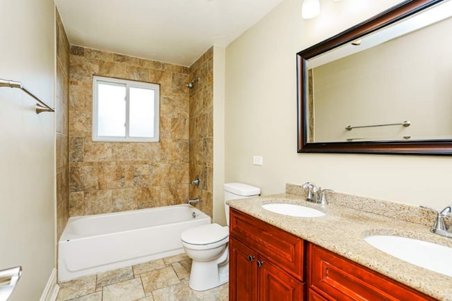 35 Pamela Dr in Bensenville, IL - Building Photo - Building Photo