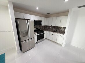 214 NE 108th St in Miami, FL - Building Photo - Building Photo