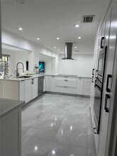 10153 SW 51st St in Cooper City, FL - Building Photo - Building Photo