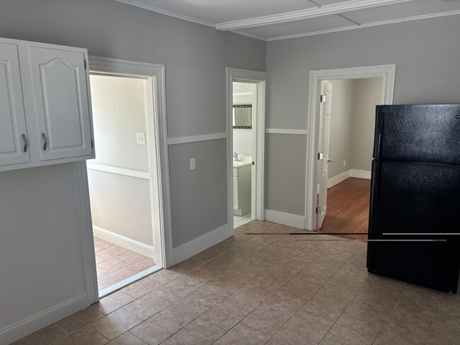 58 Cherry St, Unit Second Floor, Unit Second Floor