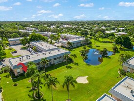 18081 SE Country Club Dr in Jupiter, FL - Building Photo