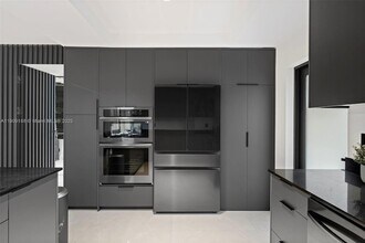 1101 N 14th Ave in Hollywood, FL - Foto de edificio - Building Photo