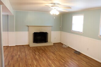 8320 Midwood St in Alexandria, VA - Building Photo - Building Photo