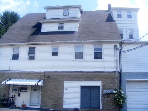 343 Smith St in Dunmore, PA - Building Photo