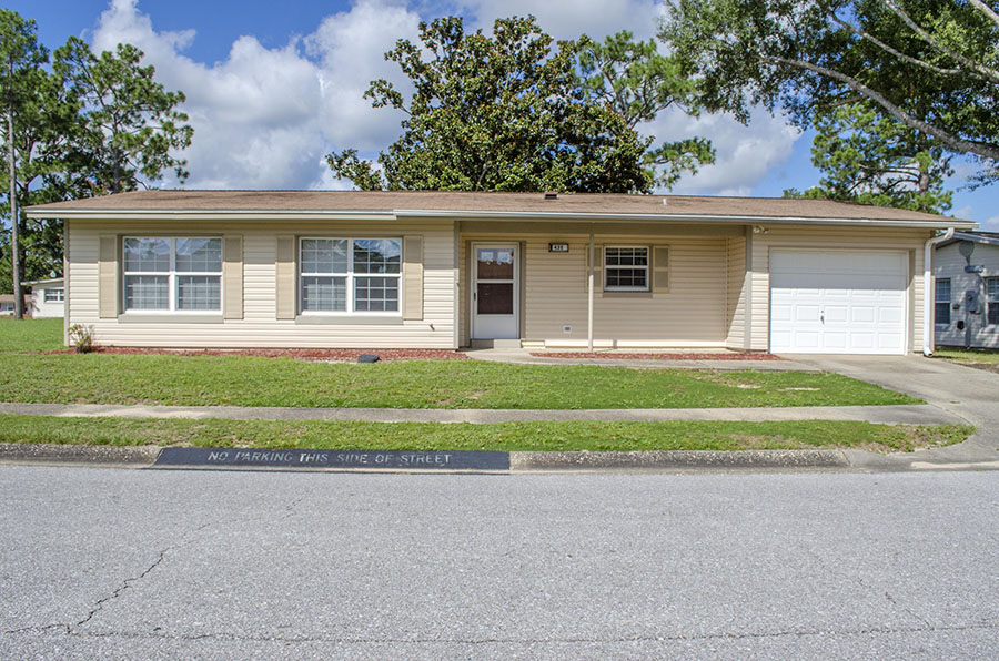 Whiting Field Homes in Milton, FL - Foto de edificio