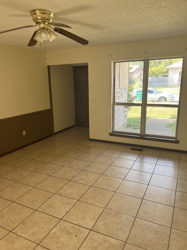 944 SW 98th St in Oklahoma City, OK - Building Photo - Building Photo