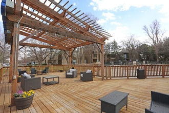 Stonelake Apartment Homes in Lubbock, TX - Foto de edificio - Building Photo