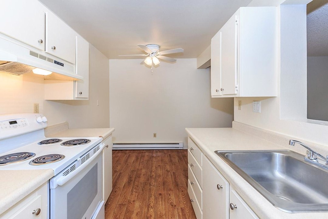Abalon Pointe in Olympia, WA - Building Photo