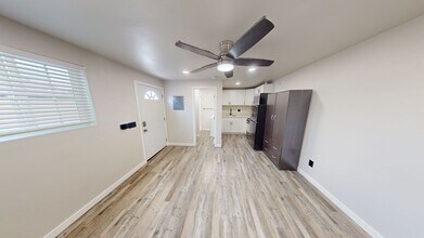 5168 Tipton St in San Diego, CA - Building Photo - Building Photo