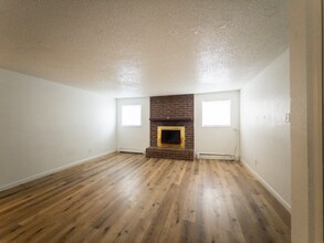 2136 Friendship Pl in Colorado Springs, CO - Building Photo - Building Photo