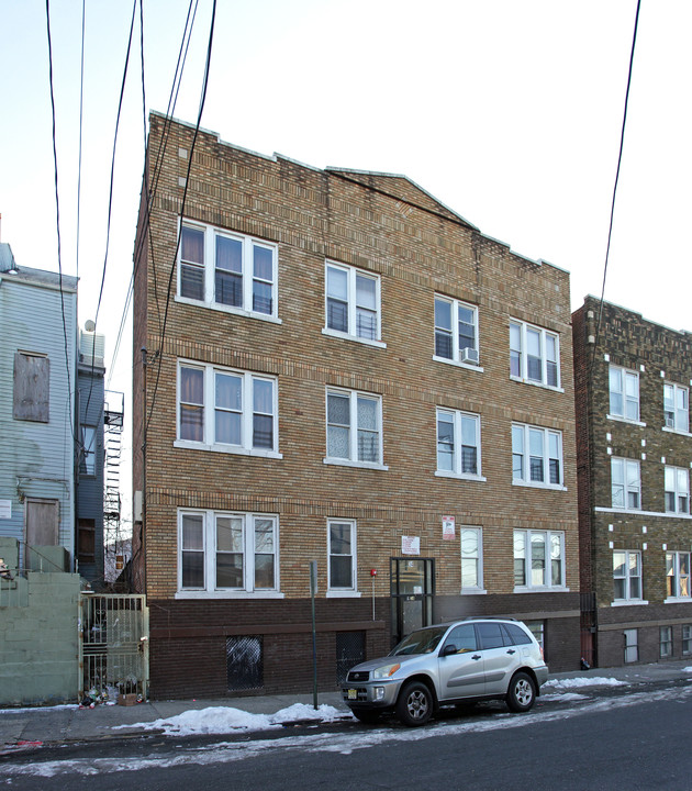 34-36 12th Ave in Paterson, NJ - Building Photo