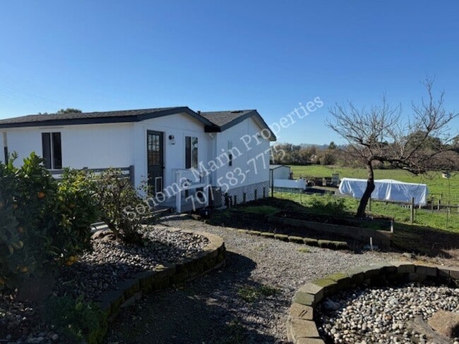 property at 2412 Magnolia Ave