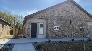 16 Paola St in Edinburg, TX - Building Photo - Building Photo