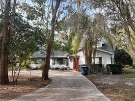16406 Lake Byrd Dr in Tampa, FL - Building Photo