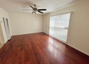 338-340 University Pl in San Diego, CA - Building Photo - Building Photo