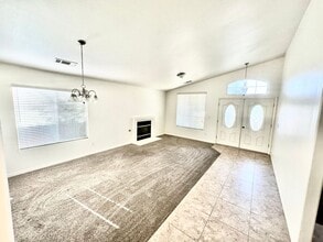 10407 Blythe Ct in Bakersfield, CA - Building Photo - Building Photo
