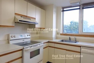 50 Watertown St-Unit -504D in Watertown, MA - Foto de edificio - Building Photo