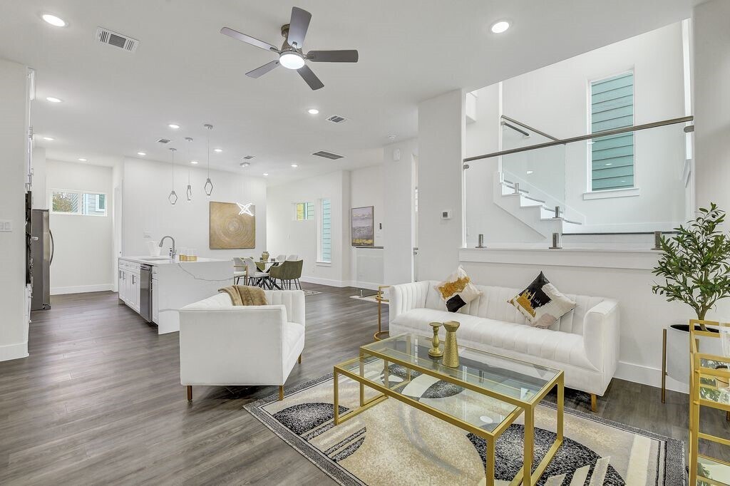 6713 St Augustine St in Houston, TX - Building Photo