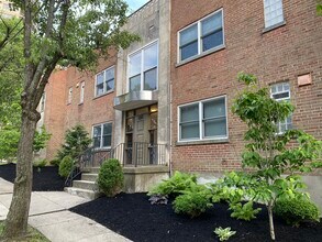 Edgecliff - Nassau Walnut Hill Apartments in Cincinnati, OH - Foto de edificio - Building Photo