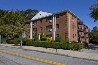 260 Centre Ave in New Rochelle, NY - Building Photo - Building Photo