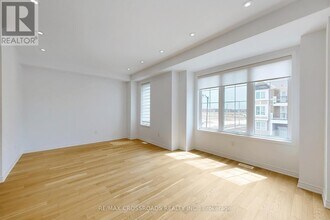 34 Avani Ave in Markham, ON - Building Photo - Building Photo