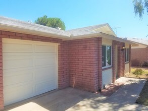 9609 W Cinnabar Ave in Peoria, AZ - Building Photo - Building Photo