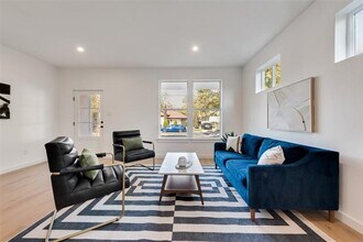 632 Melba St in Dallas, TX - Building Photo - Building Photo