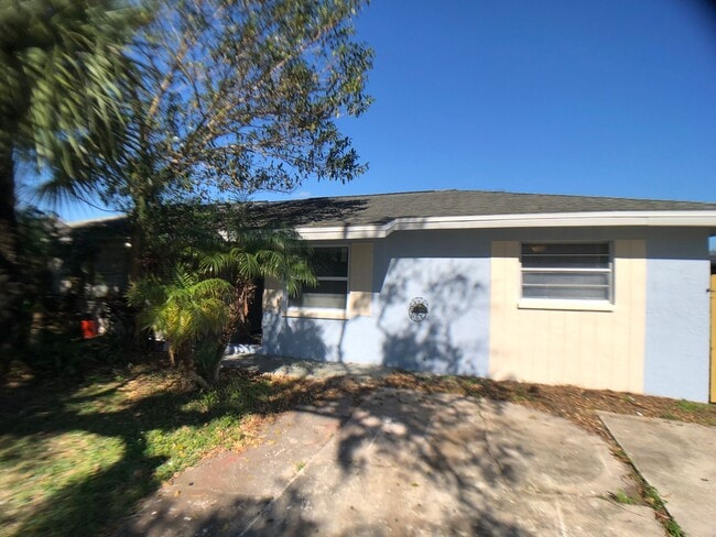 768 Lunar Lake Cir in Cocoa, FL - Building Photo - Building Photo