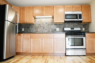 158 North St in Burlington, VT - Building Photo