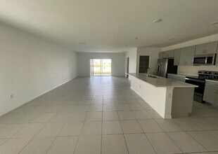 225 Aquamarine Ln in Kissimmee, FL - Building Photo - Building Photo