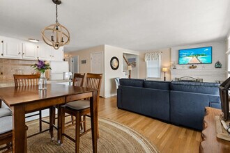 12 Harris Ave in Hampton, NH - Building Photo - Building Photo