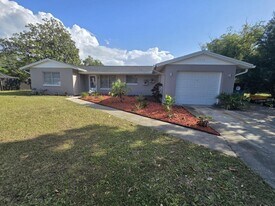6258 Harcross Ct in Spring Hill, FL - Building Photo