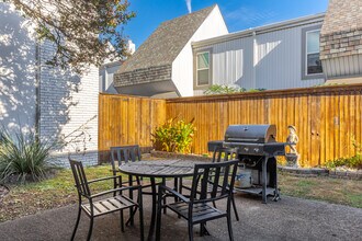 4235 Cole Ave in Dallas, TX - Building Photo - Building Photo