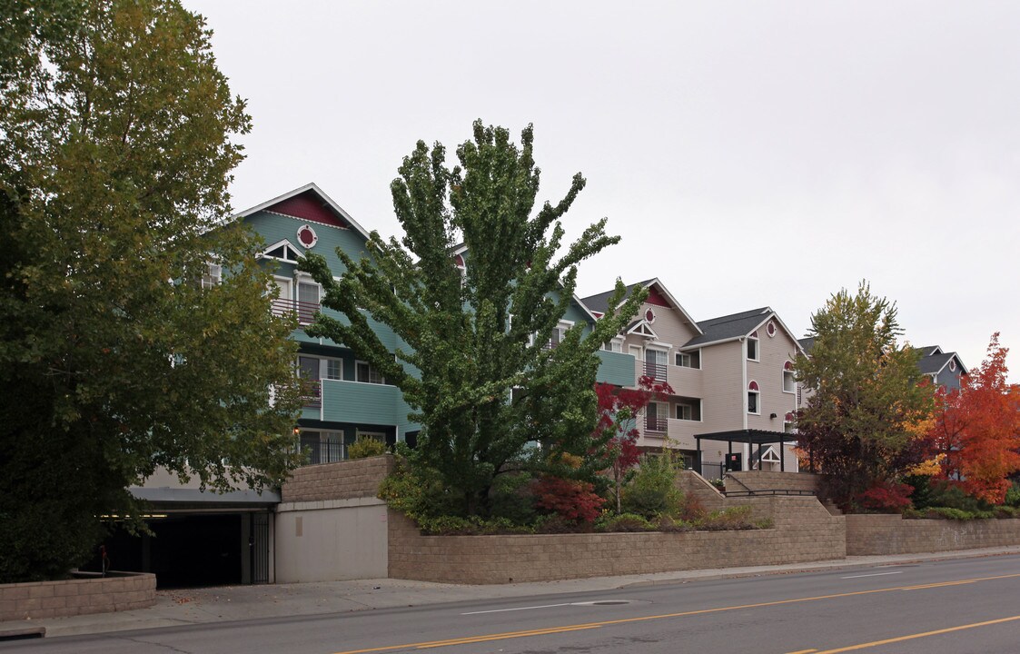 College Terrace Apartments in Reno, NV - Building Photo