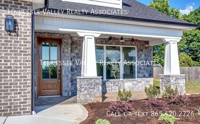 7814 Lake Mountain Ln in Knoxville, TN - Building Photo - Building Photo